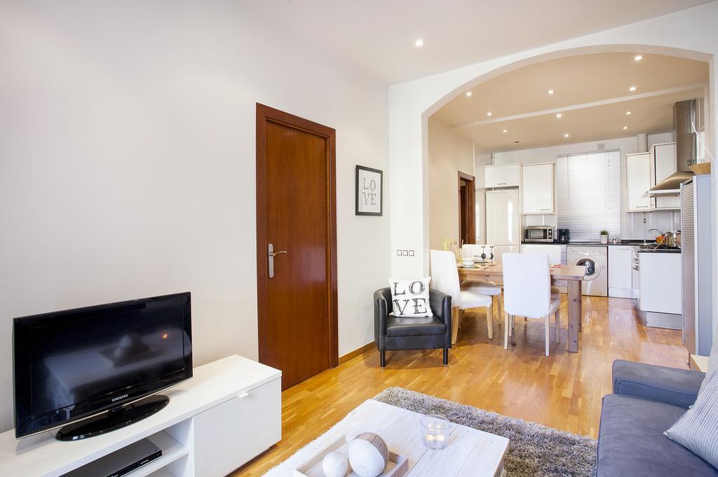 Apartments Barcelona & Home Deco Viladomat Luaran gambar
