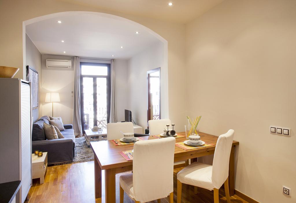 Apartments Barcelona & Home Deco Viladomat Luaran gambar