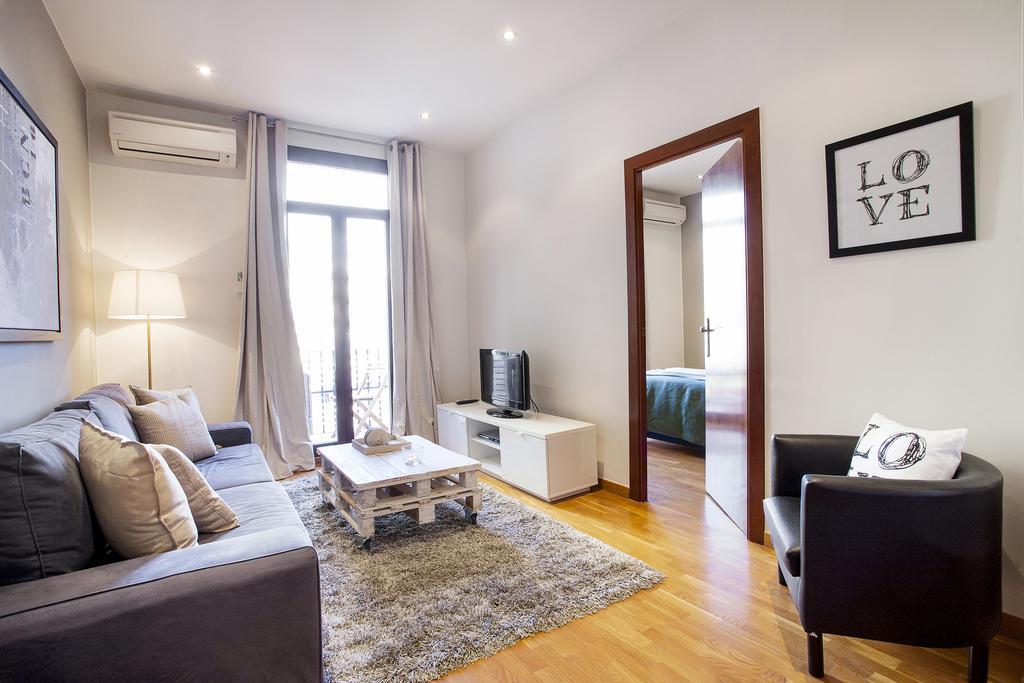 Apartments Barcelona & Home Deco Viladomat Luaran gambar